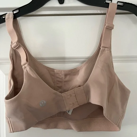 Lululemon in alignment bra. Size 8. Color: clay. Like new - Picture 4 of 6
